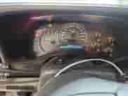 2005 GMC Sierra 1500 SLT z VIN 2GTEK19B551275045, wystawiony jako Copart lot #69453525 z przebiegiem 134 540 mil mil oraz Czysty tytuł • Clean title. Historia ofert i sprzedaży dostępna na DreamBid. Obrazek 9.