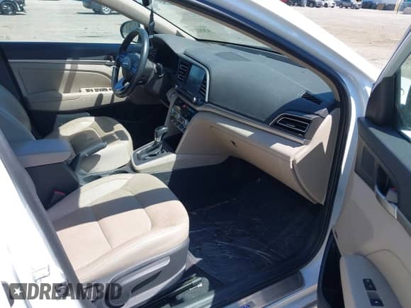 2020 Hyundai Elantra SEL с VIN 5NPD84LF2LH549465, выставлен на аукционе IAAI как лот 42692271 с пробегом 61 313 миль миль и . История ставок и продаж доступна на DreamBid. Изображение 5.