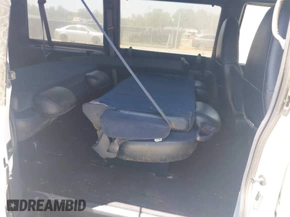 2000 Chevrolet Astro с VIN 1GNDM19WXYB115375, выставлен на аукционе IAAI как лот 42058298 с пробегом 166 420 миль миль и . История ставок и продаж доступна на DreamBid. Изображение 8.