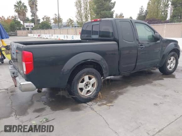 2008 Nissan Frontier SE с VIN 1N6AD06UX8C407687, выставлен на аукционе IAAI как лот 43591308 с пробегом 128 946 миль миль и . История ставок и продаж доступна на DreamBid. Изображение 4.