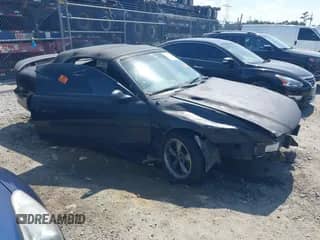 1996 Ford Mustang GT z VIN 1FALP45X2TF159342, wystawiony jako IAAI lot #42780848 z przebiegiem 92 711 mil mil oraz . Historia ofert i sprzedaży dostępna na DreamBid. Obrazek 1.