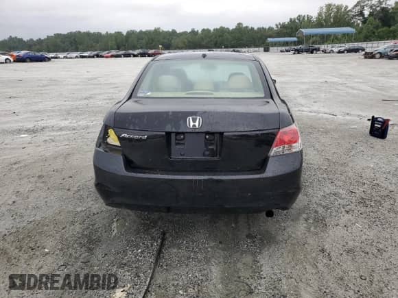 2008 Honda Accord EX-L z VIN 1HGCP26828A134145, wystawiony jako Copart lot #69133055 z przebiegiem 265 407 mil mil oraz Szkoda całkowita • Salvage title. Historia ofert i sprzedaży dostępna na DreamBid. Obrazek 6.