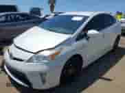 2015 Toyota Prius Four z VIN JTDKN3DU3F0484750, wystawiony jako IAAI lot #42397909 z przebiegiem 100 295 mil mil oraz . Historia ofert i sprzedaży dostępna na DreamBid. Obrazek 2.
