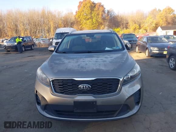 2019 Kia Sorento LX with VIN 5XYPGDA36KG435581, listed as a IAAI auction lot 43564419 with 187,172 mi miles and . Bid and sale history available at DreamBid. Image 12.