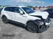 2024 Volkswagen Tiguan SE с VIN 3VV3B7AX3RM120298, выставлен на аукционе IAAI как лот 41862454 с пробегом Не указан миль и . История ставок и продаж доступна на DreamBid. Изображение 1.