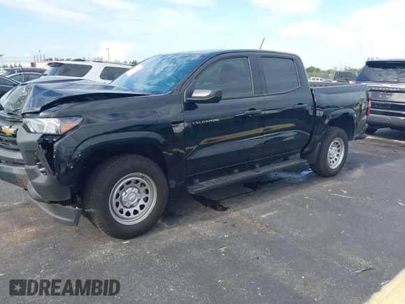 2025 Chevrolet Colorado 2WD Work Truck with VIN 1GCPSBEK2S1138859, listed as a IAAI auction lot 43092596 with 1,807 mi miles and . Bid and sale history available at DreamBid. Image 2.