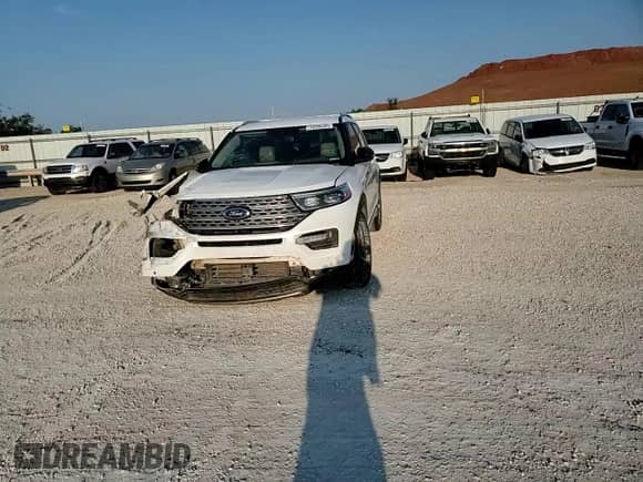 2020 Ford Explorer Limited z VIN 1FMSK7FH8LGA02806, wystawiony jako Copart lot #70300355 z przebiegiem 138 033 mil mil oraz Szkoda całkowita • Salvage title. Historia ofert i sprzedaży dostępna na DreamBid. Obrazek 14.