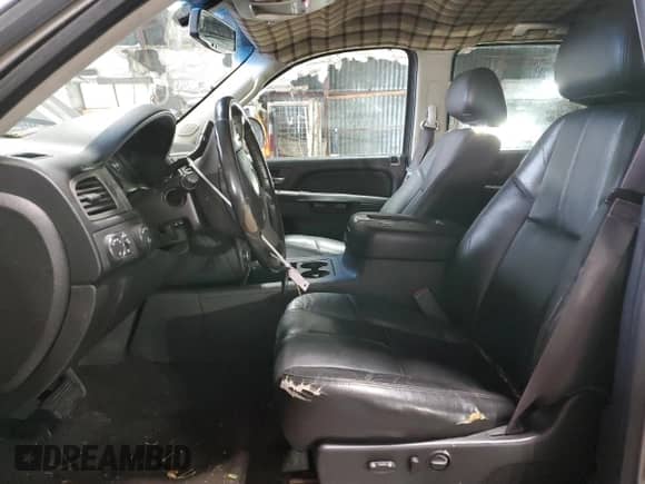 2013 Chevrolet Silverado 1500 LTZ z VIN 3GCPKTE77DG278332, wystawiony jako Copart lot #61771285 z przebiegiem 196 743 mil mil oraz Szkoda całkowita • Salvage title. Historia ofert i sprzedaży dostępna na DreamBid. Obrazek 7.