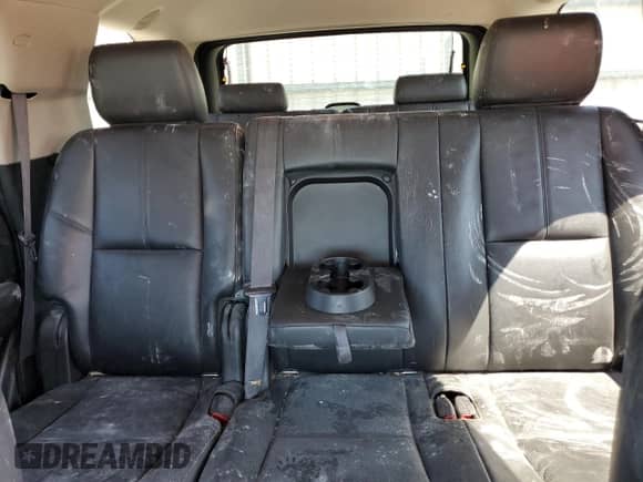 2013 Chevrolet Tahoe LT z VIN 1GNSKBE05DR250513, wystawiony jako Copart lot #71585735 z przebiegiem 199 451 mil mil oraz Szkoda całkowita • Salvage title. Historia ofert i sprzedaży dostępna na DreamBid. Obrazek 10.