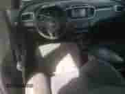 2018 Kia Sorento L z VIN 5XYPG4A37JG406346, wystawiony jako Copart lot #85595685 z przebiegiem 96 487 mil mil oraz Czysty tytuł • Clean title. Historia ofert i sprzedaży dostępna na DreamBid. Obrazek 8.