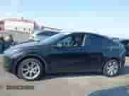2023 Tesla Model Y Long Range z VIN 7SAYGAEE9PF851348, wystawiony jako IAAI lot #43167064 z przebiegiem Nie podano mil oraz . Historia ofert i sprzedaży dostępna na DreamBid. Obrazek 14.