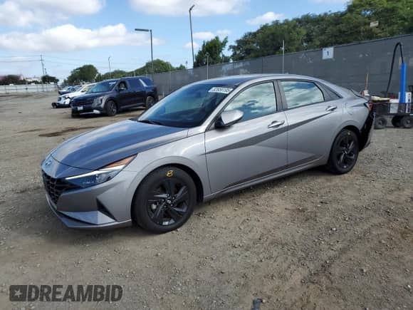 2021 Hyundai Elantra SEL с VIN KMHLM4AG5MU065778, выставлен на аукционе Copart как лот 82659195 с пробегом 35 514 миль миль и Списание • Salvage title. История ставок и продаж доступна на DreamBid. Изображение 1.