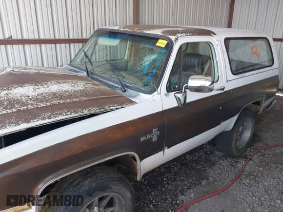 1983 Chevrolet Blazer K10 Utility HT with VIN 1G8EK18H7DF158946, listed as a IAAI auction lot 41822900 with 44,256 mi miles and . Bid and sale history available at DreamBid. Image 15.