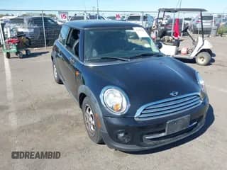 2013 MINI Hardtop with VIN WMWSU3C56DT678713, listed as a IAAI auction lot 43432320 with 81,142 mi miles and . Bid and sale history available at DreamBid. Image 1.