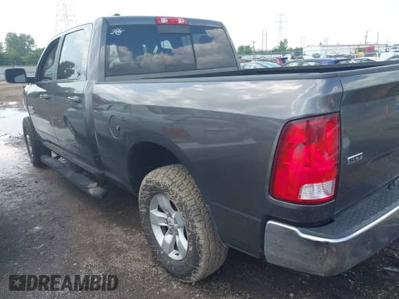 2019 Ram 1500 Big Horn z VIN 1C6RR7TT6KS662594, wystawiony jako IAAI lot #42984847 z przebiegiem 50 813 mil mil oraz . Historia ofert i sprzedaży dostępna na DreamBid. Obrazek 3.