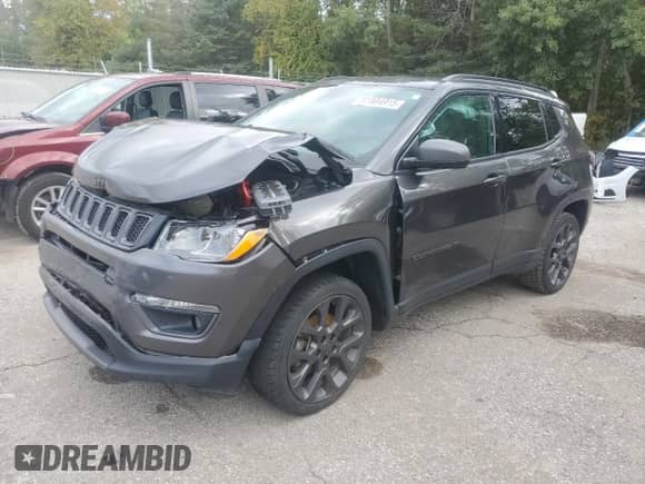 2021 Jeep Compass Latitude z VIN 3C4NJDBB0MT568279, wystawiony jako Copart lot #81084915 z przebiegiem 162 828 mil mil oraz Szkoda całkowita • Salvage title. Historia ofert i sprzedaży dostępna na DreamBid. Obrazek 1.