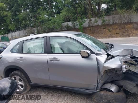 2023 Honda HR-V LX with VIN 3CZRZ2H32PM738004, listed as a IAAI auction lot 42693121 with Not provided miles and . Bid and sale history available at DreamBid. Image 12.