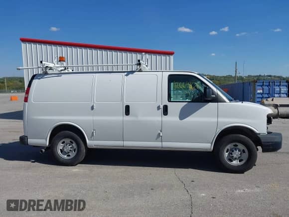 2015 Chevrolet Express Cargo with VIN 1GCWGFCFXF1154470, listed as a IAAI auction lot 42664806 with Not provided miles and . Bid and sale history available at DreamBid. Image 13.