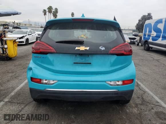 2020 Chevrolet Bolt EV LT z VIN 1G1FW6S01L4116175, wystawiony jako Copart lot #73973563 z przebiegiem 51 231 mil mil oraz . Historia ofert i sprzedaży dostępna na DreamBid. Obrazek 6.
