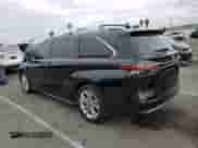 2022 Toyota Sienna Platinum с VIN 5TDERKEC8NS085748, выставлен на аукционе Copart как лот 52972275 с пробегом 32 817 миль миль и Списание • Salvage title. История ставок и продаж доступна на DreamBid. Изображение 2.