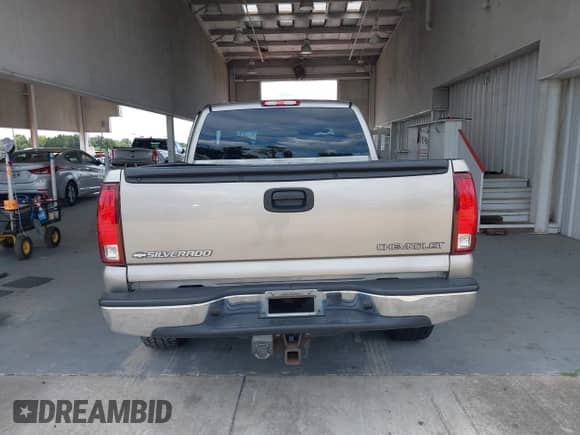 2002 Chevrolet Silverado 1500 LS with VIN 2GCEC19T221427915, listed as a IAAI auction lot 43143055 with Not provided miles and . Bid and sale history available at DreamBid. Image 16.