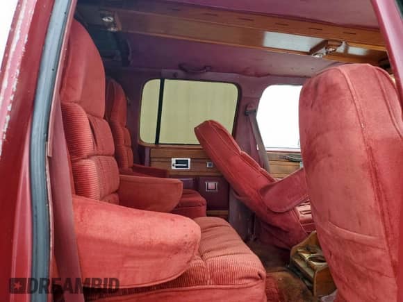 1991 Chevrolet Suburban с VIN 1GBER16K2MF148166, выставлен на аукционе Copart как лот 62537755 с пробегом 216 034 миль миль и Чистый • Clean title. История ставок и продаж доступна на DreamBid. Изображение 11.