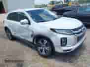 2021 Mitsubishi Outlander ES z VIN JA4ARUAUXMU019523, wystawiony jako IAAI lot #42336090 z przebiegiem 62 633 mil mil oraz . Historia ofert i sprzedaży dostępna na DreamBid. Obrazek 1.