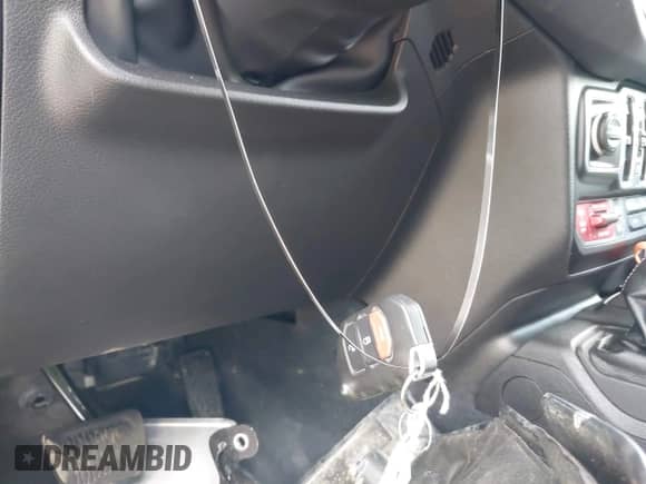 2025 Jeep Wrangler Rubicon с VIN 1C4PJXFN6SW528228, выставлен на аукционе IAAI как лот 43100284 с пробегом 10 660 миль миль и . История ставок и продаж доступна на DreamBid. Изображение 11.