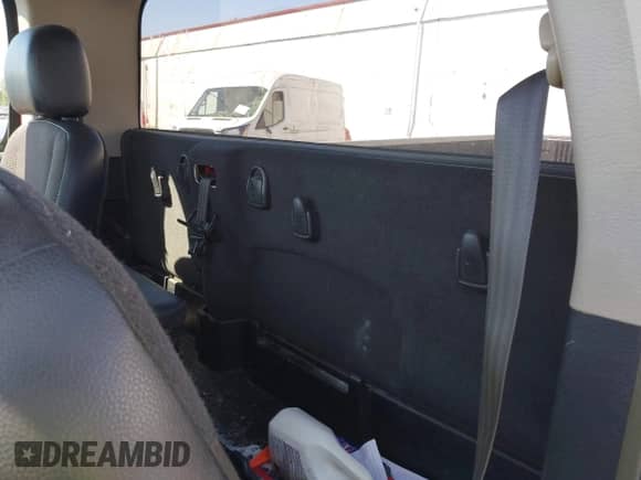 2003 Dodge 1500 ST z VIN 1D7HA16N83J547353, wystawiony jako IAAI lot #43126589 z przebiegiem 133 105 mil mil oraz . Historia ofert i sprzedaży dostępna na DreamBid. Obrazek 8.