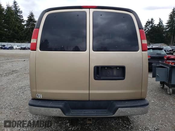 2006 Chevrolet Express Passenger z VIN 1GNFG15T961223498, wystawiony jako Copart lot #45679095 z przebiegiem 191 266 mil mil oraz Szkoda całkowita • Salvage title. Historia ofert i sprzedaży dostępna na DreamBid. Obrazek 6.