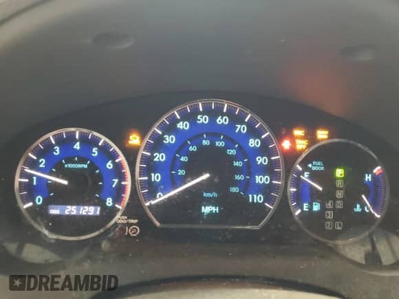 2006 Toyota Sienna XLE z VIN 5TDZA22C26S480054, wystawiony jako Copart lot #82461025 z przebiegiem 251 291 mil mil oraz Czysty tytuł • Clean title. Historia ofert i sprzedaży dostępna na DreamBid. Obrazek 9.