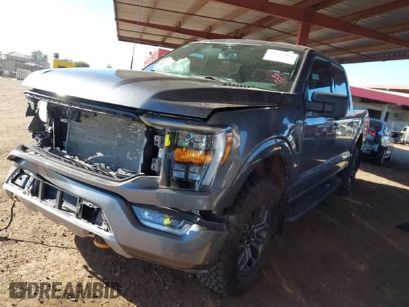 2023 Ford F-150 XL с VIN 1FTEW1E88PFB25702, выставлен на аукционе IAAI как лот 41232969 с пробегом 20 400 миль миль и . История ставок и продаж доступна на DreamBid. Изображение 17.