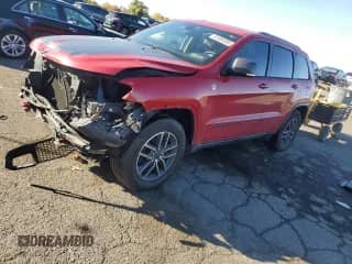 2019 Jeep Grand Cherokee Trailhawk z VIN 1C4RJFLG2KC553234, wystawiony jako Copart lot #87484595 z przebiegiem 52 541 mil mil oraz Szkoda całkowita • Salvage title. Historia ofert i sprzedaży dostępna na DreamBid. Obrazek 1.