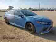 2023 Toyota Camry Hybrid XSE с VIN 4T1K31AK7PU046557, выставлен на аукционе Copart как лот 71445455 с пробегом 33 068 миль миль и Списание • Salvage title. История ставок и продаж доступна на DreamBid. Изображение 4.