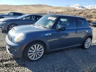 2011 MINI Hardtop S with VIN WMWSV3C54BTY11687, listed as a Copart auction lot 44268475 with 126,835 mi miles and Clean title. Bid and sale history available at DreamBid. Image 1.
