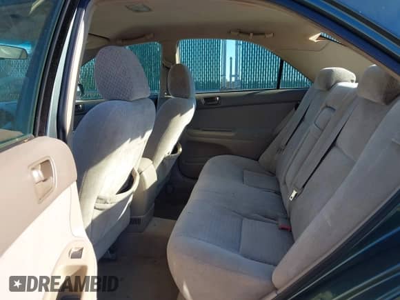 2004 Toyota Camry LE z VIN 4T1BE32K04U332508, wystawiony jako IAAI lot #43380370 z przebiegiem 227 936 mil mil oraz . Historia ofert i sprzedaży dostępna na DreamBid. Obrazek 8.