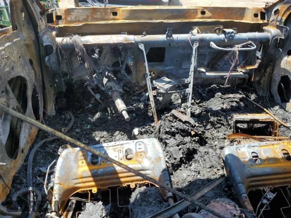 2013 Chevrolet Malibu LT z VIN 1G11E5SA7DF280486, wystawiony jako Copart lot #68806525 z przebiegiem Nie podano mil oraz Nie do naprawy • Non repairable. Historia ofert i sprzedaży dostępna na DreamBid. Obrazek 8.