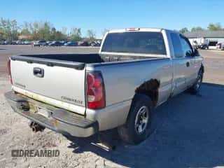 2004 Chevrolet Silverado 1500 LS z VIN 2GCEC19T141232116, wystawiony jako IAAI lot #43358312 z przebiegiem 272 907 mil mil oraz . Historia ofert i sprzedaży dostępna na DreamBid. Obrazek 4.