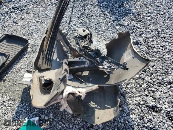 2014 Toyota Camry LE with VIN 4T1BD1FK8EU106252, listed as a Copart auction lot 68969405 with 256,940 mi miles and Salvage title. Bid and sale history available at DreamBid. Image 12.