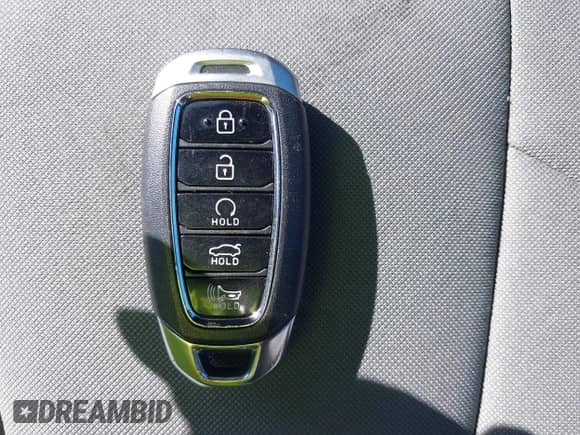 2023 Hyundai Elantra SEL z VIN KMHLS4AG7PU568755, wystawiony jako IAAI lot #43181794 z przebiegiem 12 803 mil mil oraz . Historia ofert i sprzedaży dostępna na DreamBid. Obrazek 11.