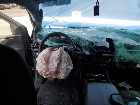 2024 Chevrolet Traverse AWD LT with VIN 1GNEVGKS9RJ194136, listed as a Copart auction lot 80367845 with 34,088 mi miles and Non repairable. Bid and sale history available at DreamBid. Image 8.