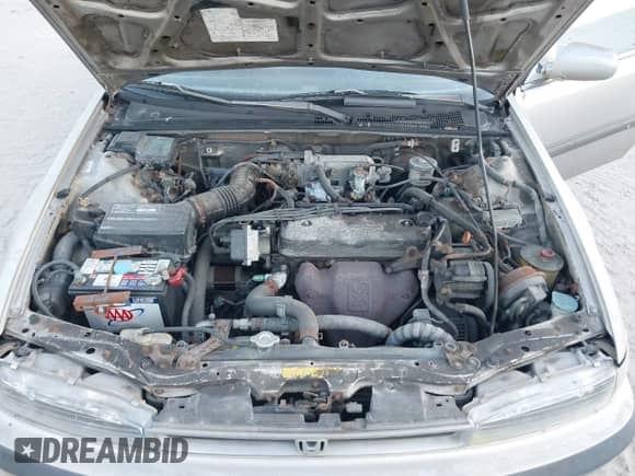 1991 Honda Accord LX z VIN JHMCB7651MC015726, wystawiony jako IAAI lot #41843620 z przebiegiem 55 563 mil mil oraz . Historia ofert i sprzedaży dostępna na DreamBid. Obrazek 10.