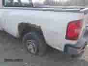 2008 Chevrolet Silverado 2500HD 1LT z VIN 1GCHC23KX8F132632, wystawiony jako IAAI lot #41196925 z przebiegiem 199 601 mil mil oraz . Historia ofert i sprzedaży dostępna na DreamBid. Obrazek 6.