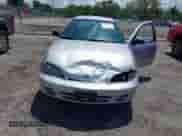 2001 Chevrolet Cavalier z VIN 1G1JC524117393646, wystawiony jako IAAI lot #42184210 z przebiegiem 152 407 mil mil oraz . Historia ofert i sprzedaży dostępna na DreamBid. Obrazek 6.