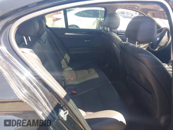 2014 BMW 5 Series 535i с VIN WBA5B1C55ED483074, выставлен на аукционе IAAI как лот 43012811 с пробегом 95 876 миль миль и . История ставок и продаж доступна на DreamBid. Изображение 8.