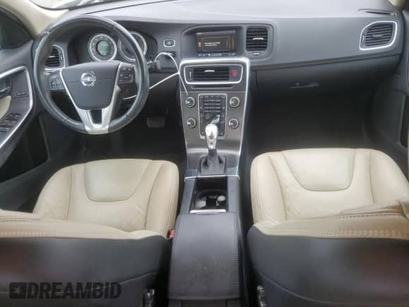 2013 Volvo S60 T6 R-Design Platinum с VIN YV1902FH5D2233375, выставлен на аукционе Copart как лот 68198835 с пробегом 82 713 миль миль и Списание • Salvage title. История ставок и продаж доступна на DreamBid. Изображение 8.