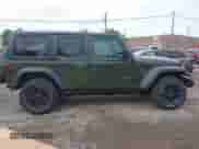 2021 Jeep Wrangler Unlimited 80th Anniversary с VIN 1C4HJXDG0MW713628, выставлен на аукционе IAAI как лот 43114800 с пробегом 92 265 миль миль и . История ставок и продаж доступна на DreamBid. Изображение 13.