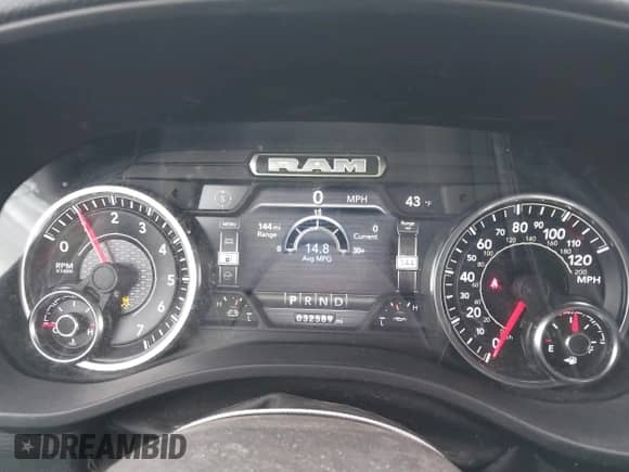 2022 Ram 1500 Big Horn with VIN 1C6RREFT2NN231866, listed as a IAAI auction lot 41258977 with 32,589 mi miles and . Bid and sale history available at DreamBid. Image 7.