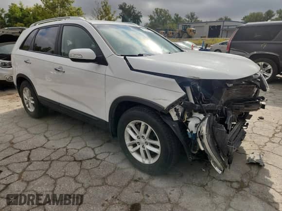 2014 Kia Sorento LX с VIN 5XYKT3A67EG526034, выставлен на аукционе Copart как лот 81460215 с пробегом 112 233 миль миль и Списание • Salvage title. История ставок и продаж доступна на DreamBid. Изображение 4.