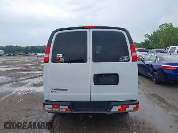 2020 Chevrolet Express Passenger LT с VIN 1GAZGPFG0L1206409, выставлен на аукционе IAAI как лот 42489455 с пробегом 114 452 миль миль и . История ставок и продаж доступна на DreamBid. Изображение 16.
